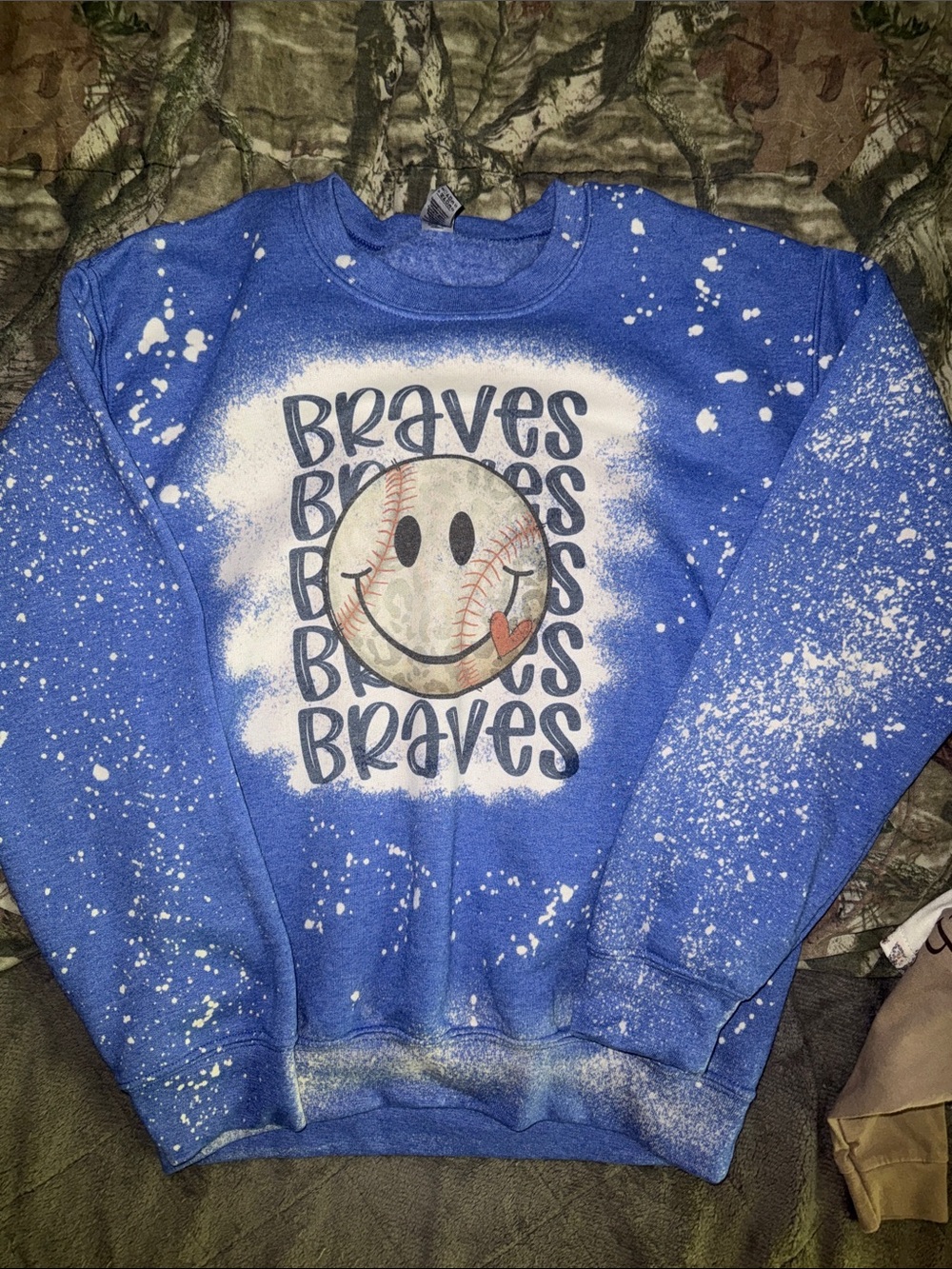 Gildan Blue Braves Graphic Crewneck Sweatshirt with White Splatter
